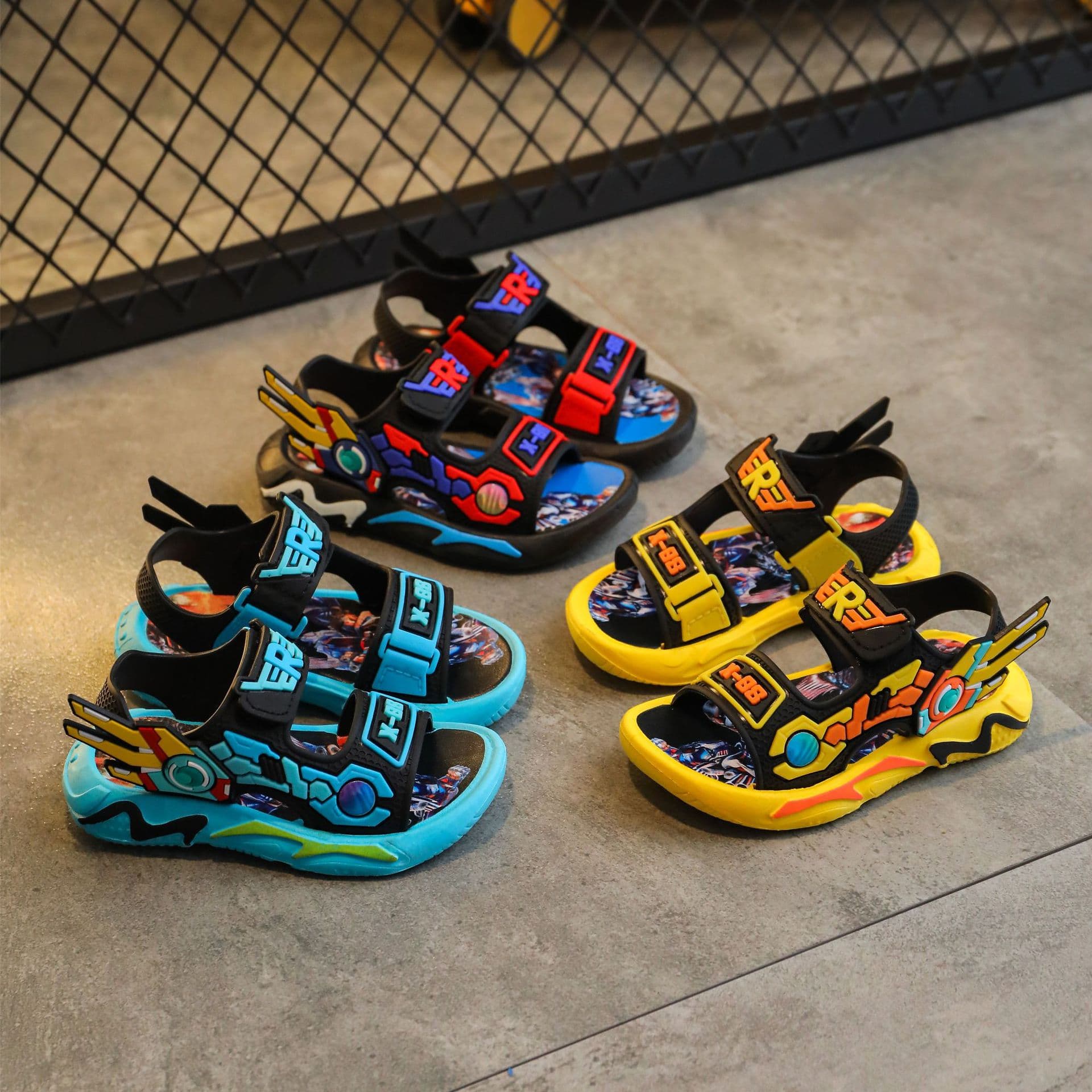 Home children's sandals summer new leisure Primary School students soft bottom Beach Boys children's children's sandals wholesale