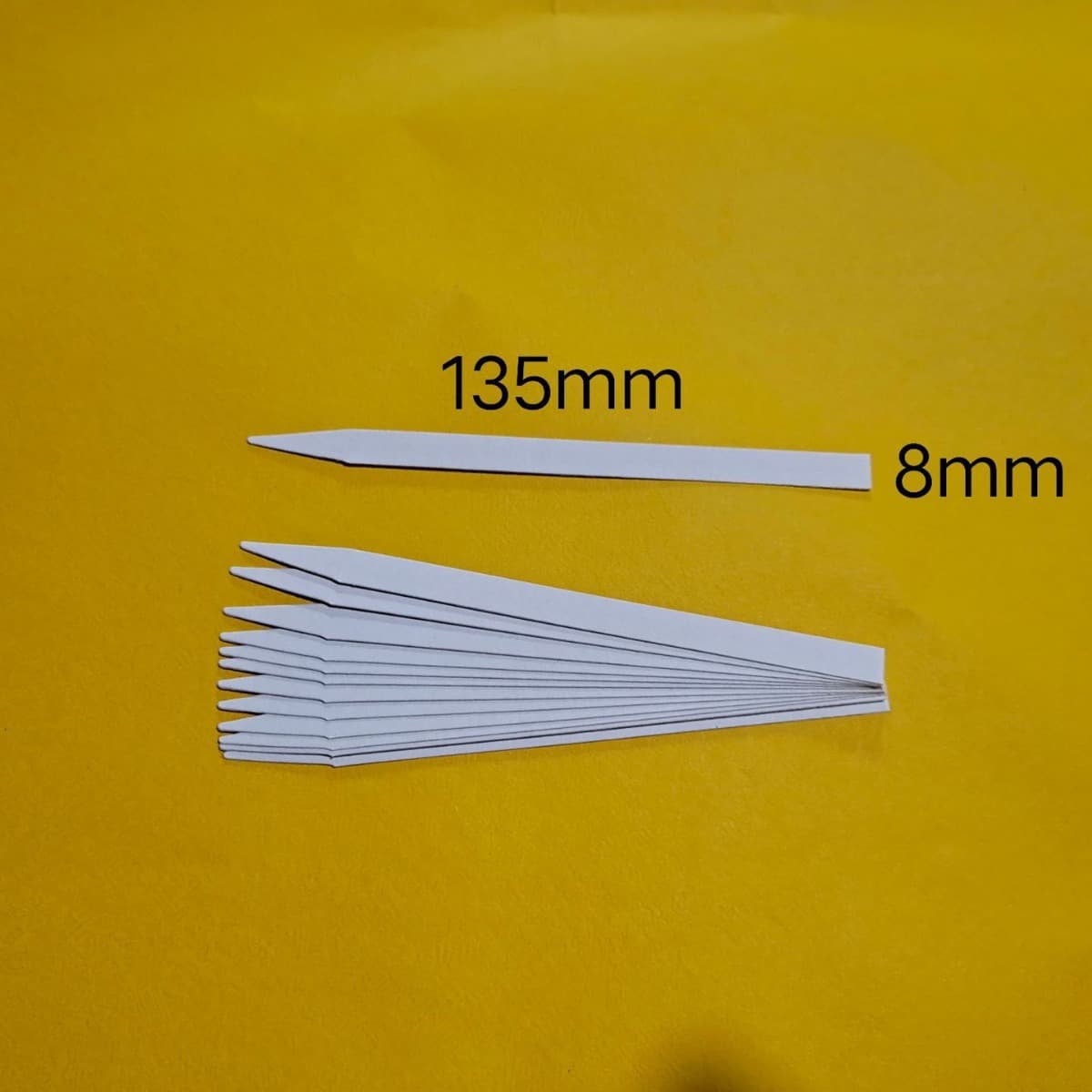 Fragrance test paper and strips, 100 pieces per pack for perfumes, essences, and essential oils
