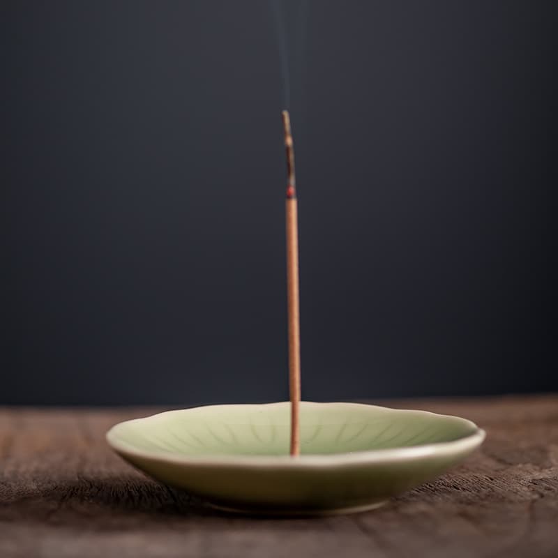 Small Song Blue Incense Stick Holder Creative Ceramic Stick Incense Holder for Home Indoor Agarwood and Sandalwood Incense Stand Burner