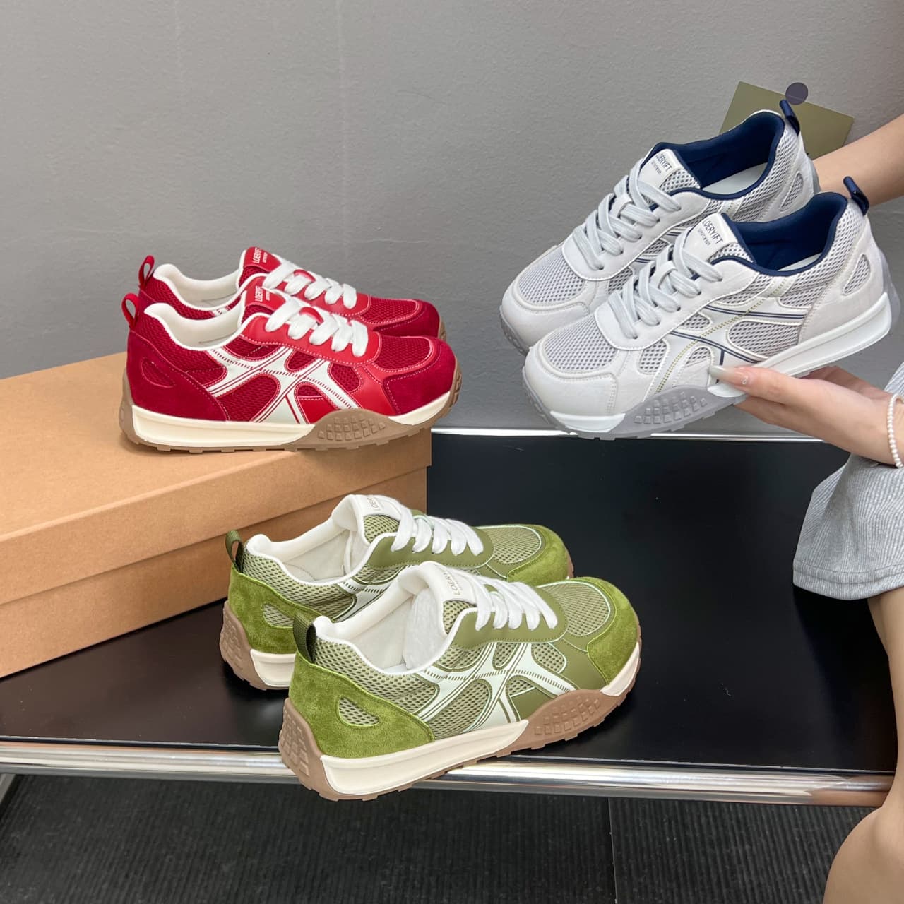 Girls' Fashionable and Versatile Casual Shoes 2026 Summer New Style Children's Mesh Breathable Sneakers Soft-Soled Sports Running Shoes
