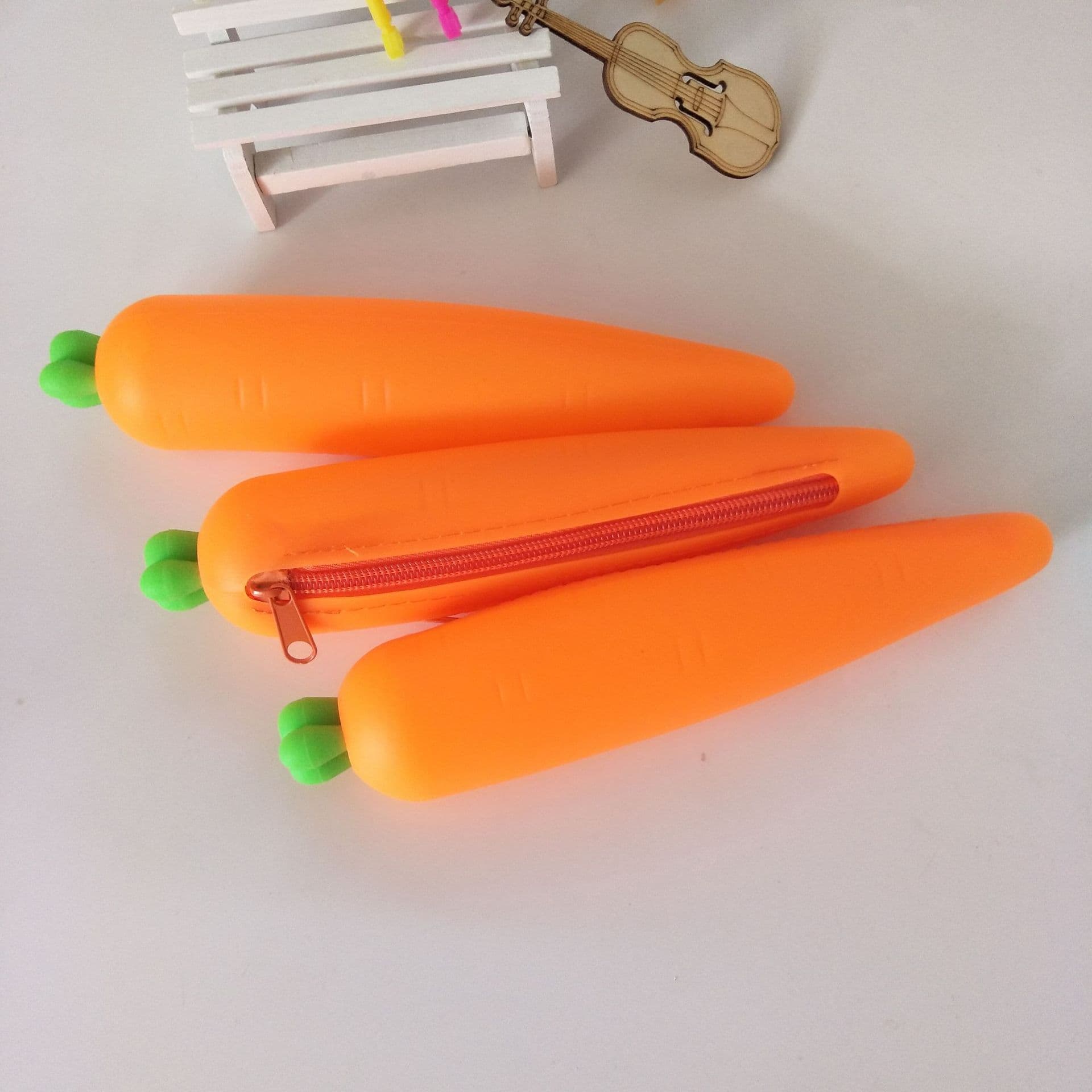 Silicone pencil case, learning pencil case, carrot pencil case