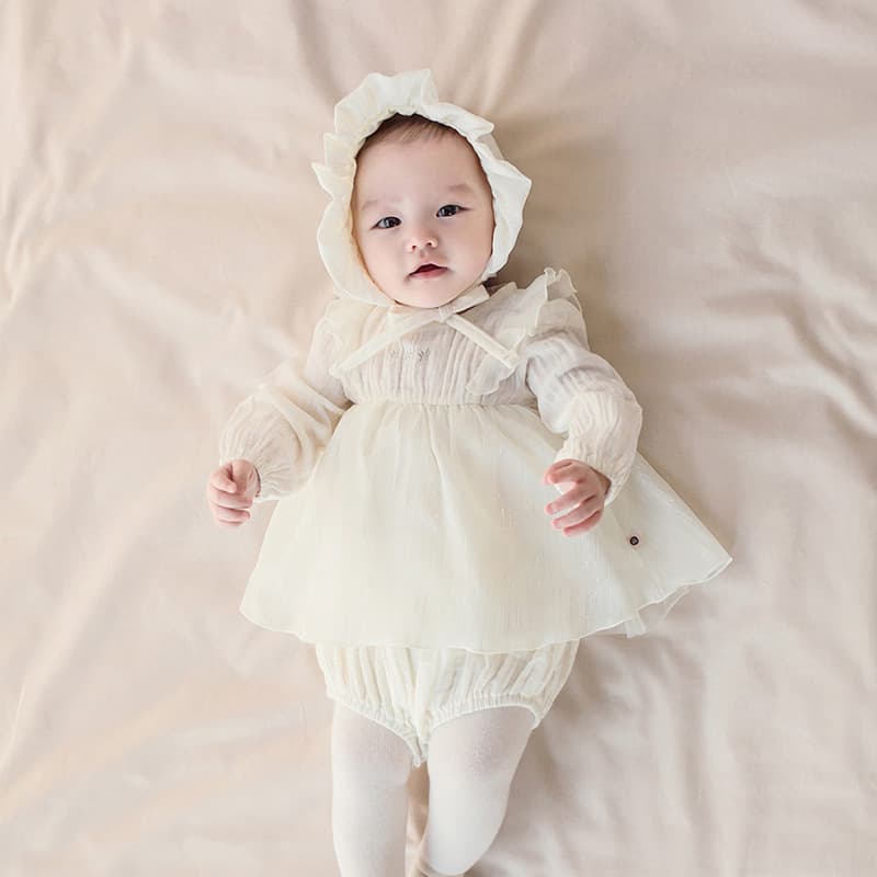 2025 Korean version of autumn new baby jumpsuit sweet princess triangle bag fart clothing infant and toddler crawling suit and dress