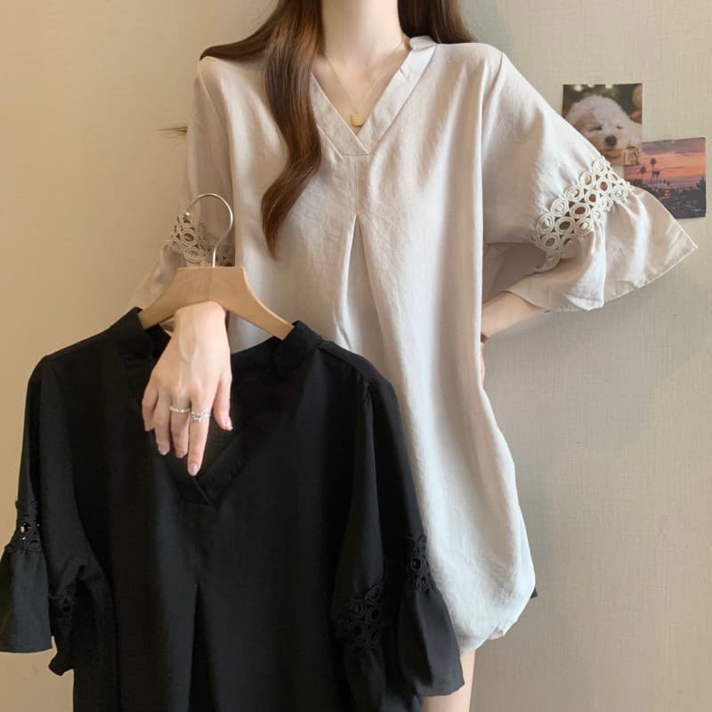 Plus-size fuller-figure women's summer new design V-neck loose lace-trimmed patchwork three-quarter sleeve chiffon top.