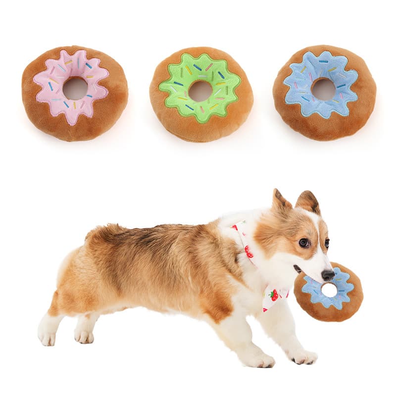 Interactive Pet Toy Donut Shaped Plushie Dog Toy for Teeth Grinding And Biting Cute Cake Style Soft Chew Toy for Dogs