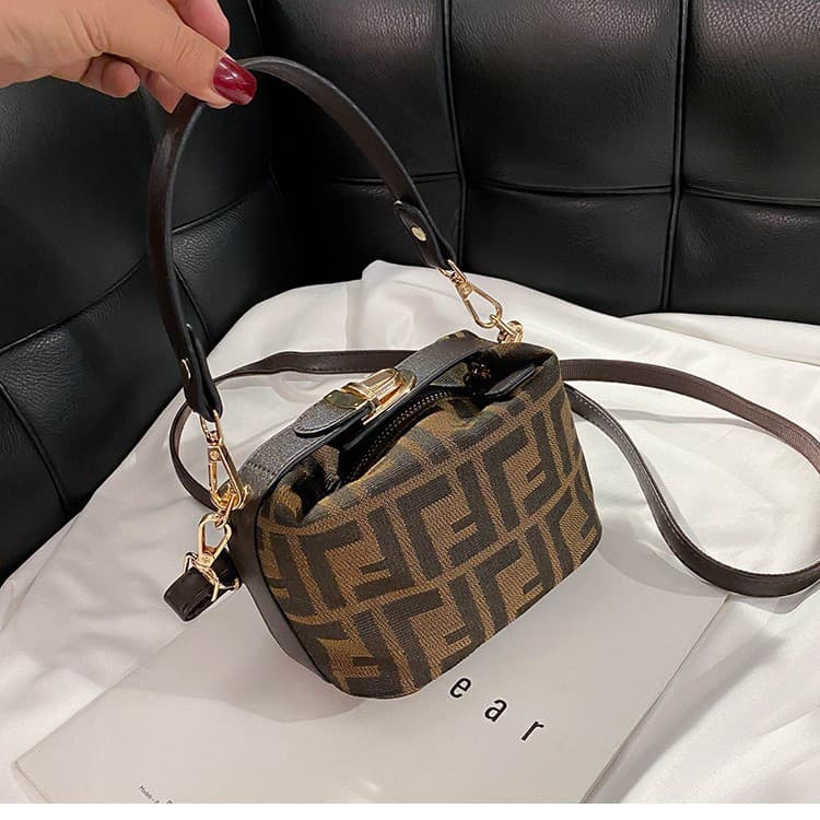Vintage Print Shoulder Bag 2026 New Retro Monogram Pillow Bag Handbag Commuter FF Bag Crossbody Bag for Women