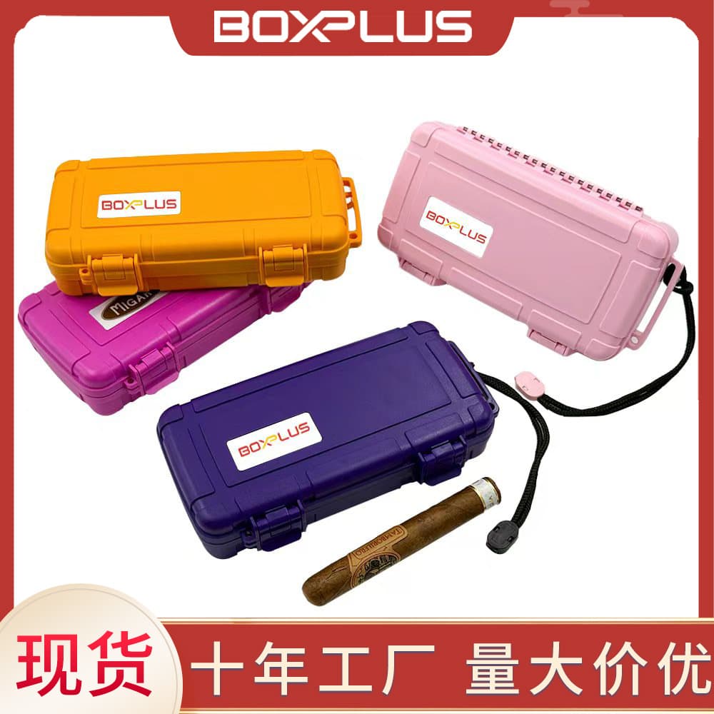 Travel cigar box, humidifier, waterproof, airtight, pressure-resistant, portable cigar box, 5-pack ABS plastic cigar box.