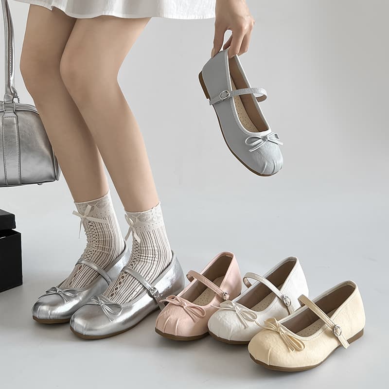 Vintage Silver French-Style Flat Shallow-Cut Women's Shoes, Spring 2026 Spring/Summer, Pairs with Dresses, Versatile, Built-in Heel Lift Mary Jane Shoes