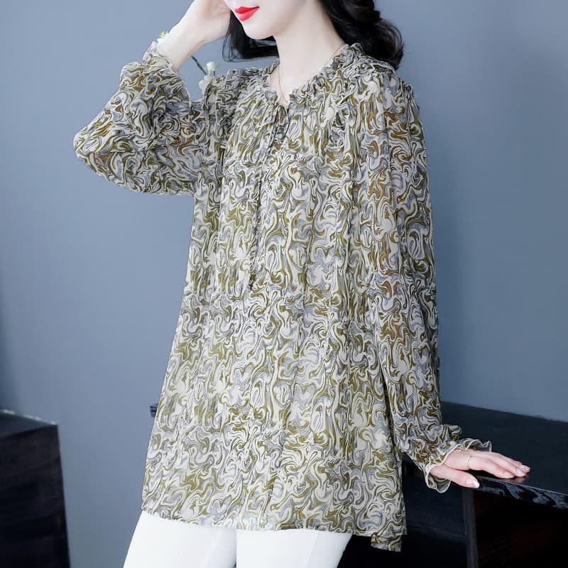 Autumn new slimming ruffle trim short sleeve plus-size loose pattern chiffon lace shirt top for fuller-figure women's clothing.