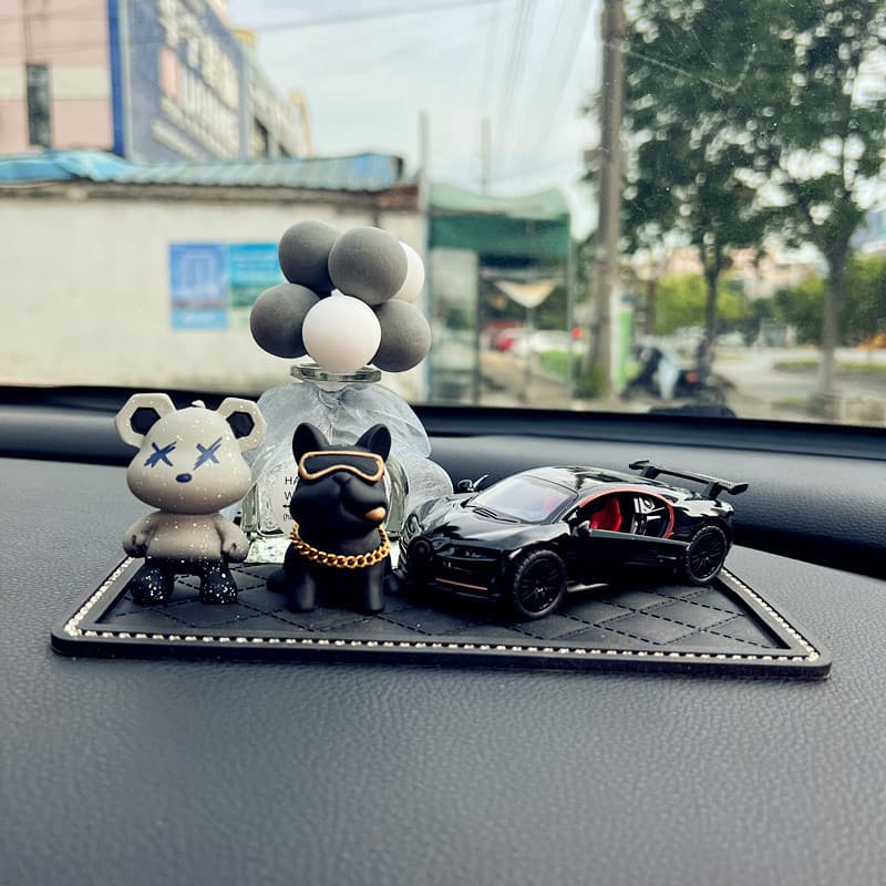 Creative Violent Bear Car Ornament Aromatherapy Car Perfume Interior Decoration Cute Accessories for Men and Women