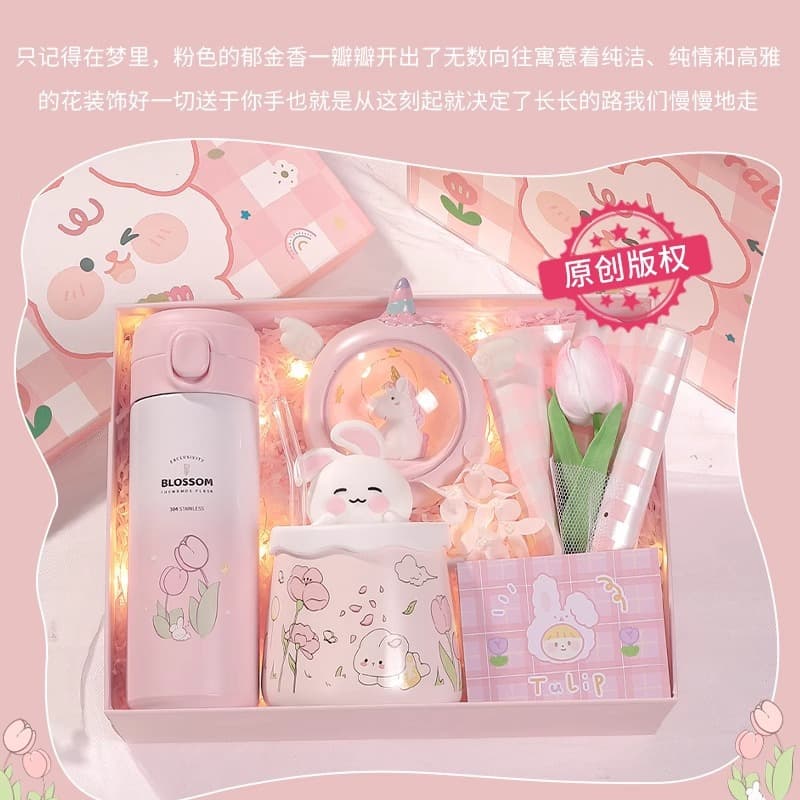 Chinese Valentine's Day gifts for girls, practical gifts for girlfriends, birthday gifts for girlfriends and wives, cute souvenirs for girls.