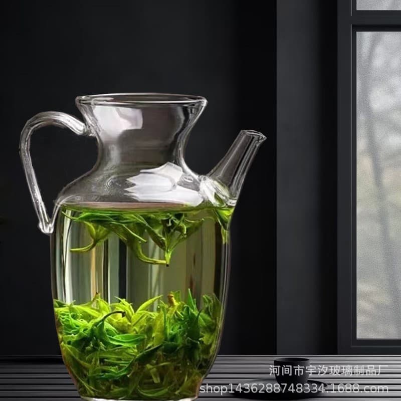 Song-style inspired glass teapot with built-in filter, designed for green tea brewing
