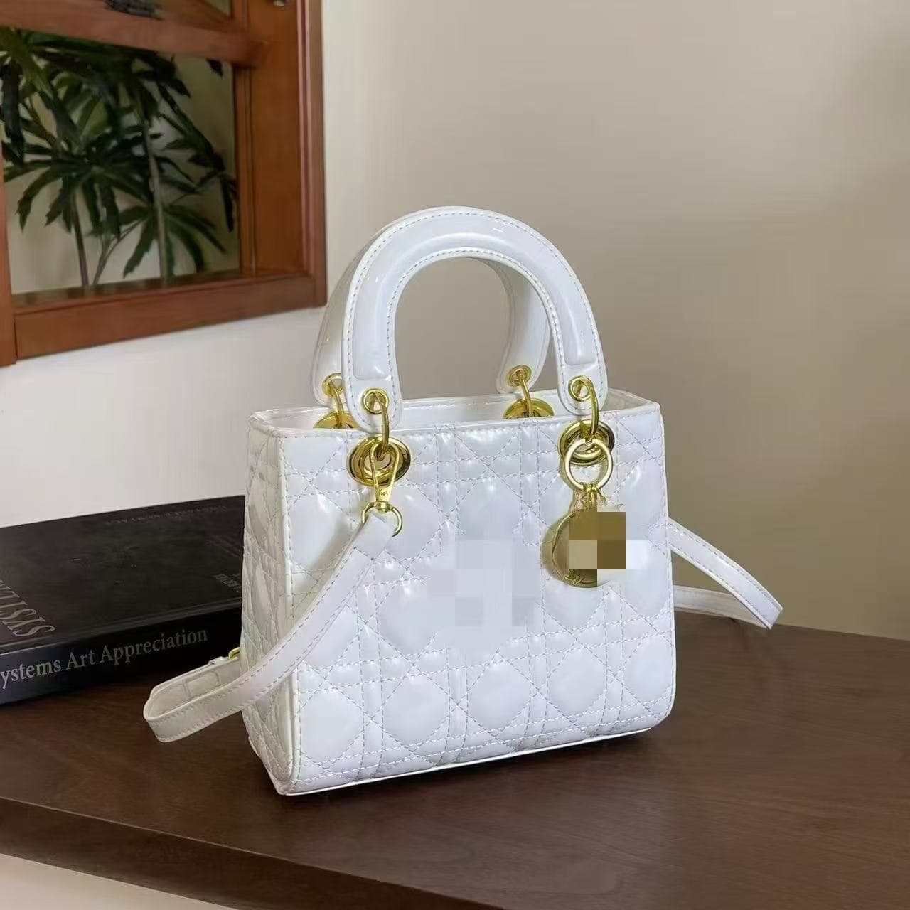 New Fashionable Patent Leather Princess Handbag 2026 Versatile Women's Shoulder Bag High-End Diamond Quilted Crossbody Bag for Socialites