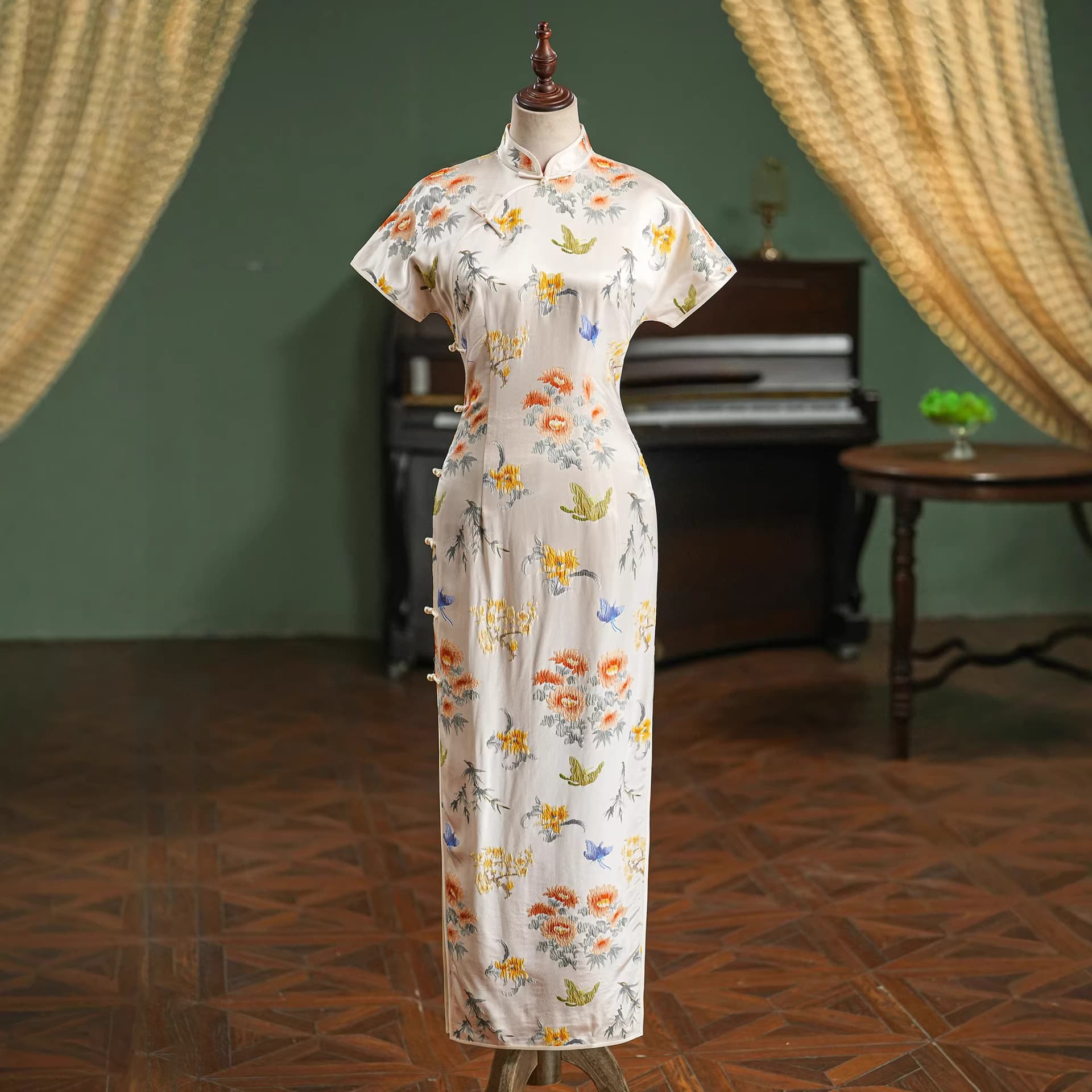 Handmade Silk Cheongsam Mulberry Silk Guanle Crepe White Dress Vintage Drop Shoulder Sleeve Elegant Young 2026 Summer