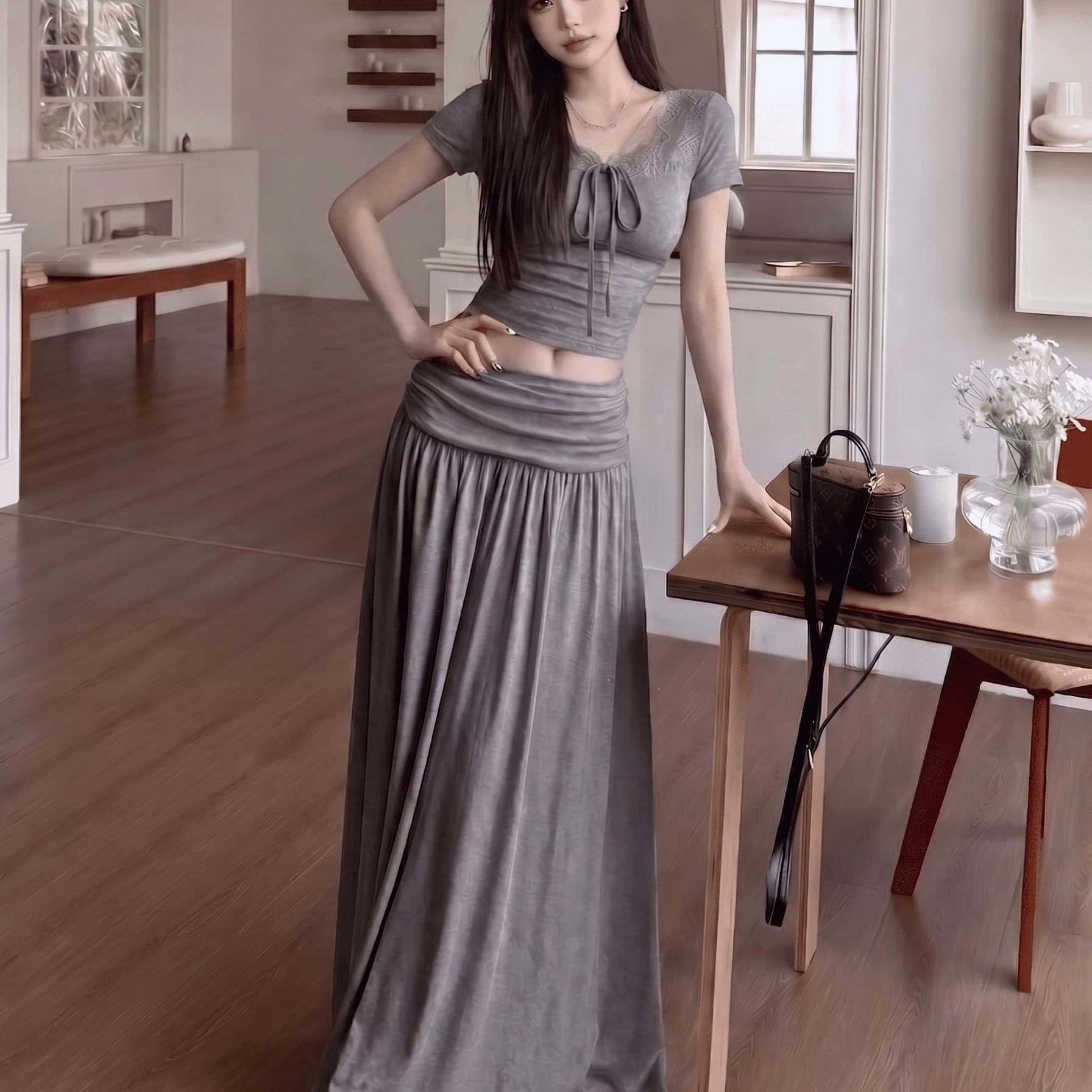 Gray Lace V-Neck Top with A-Line Skirt Women's Two-Piece Set Summer Slimming Relaxed Fit Simple High-End Two-Piece Set