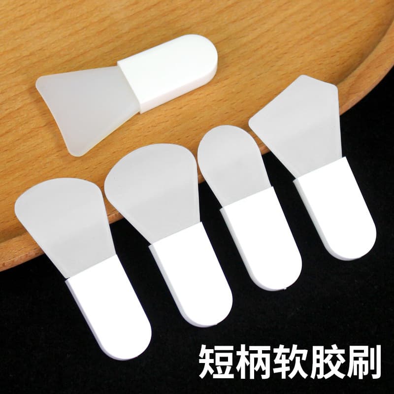 Portable Mini Silicone Brush for Face Mask And Mud Mask Short Handle Cosmetic Beauty Tool Facial Skincare Applicator