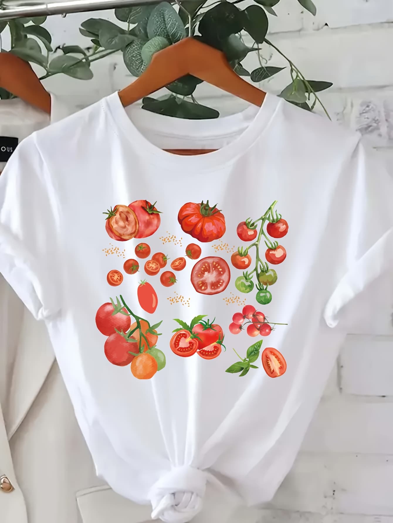 1pc Women's Black T-Shirt - Kitchen Graphic Tee with Red/Orange