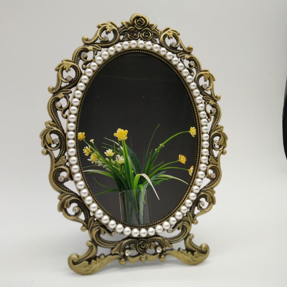 Factory wholesale European vintage metal photo frame, studio photo frame, pearl makeup mirror, princess mirror