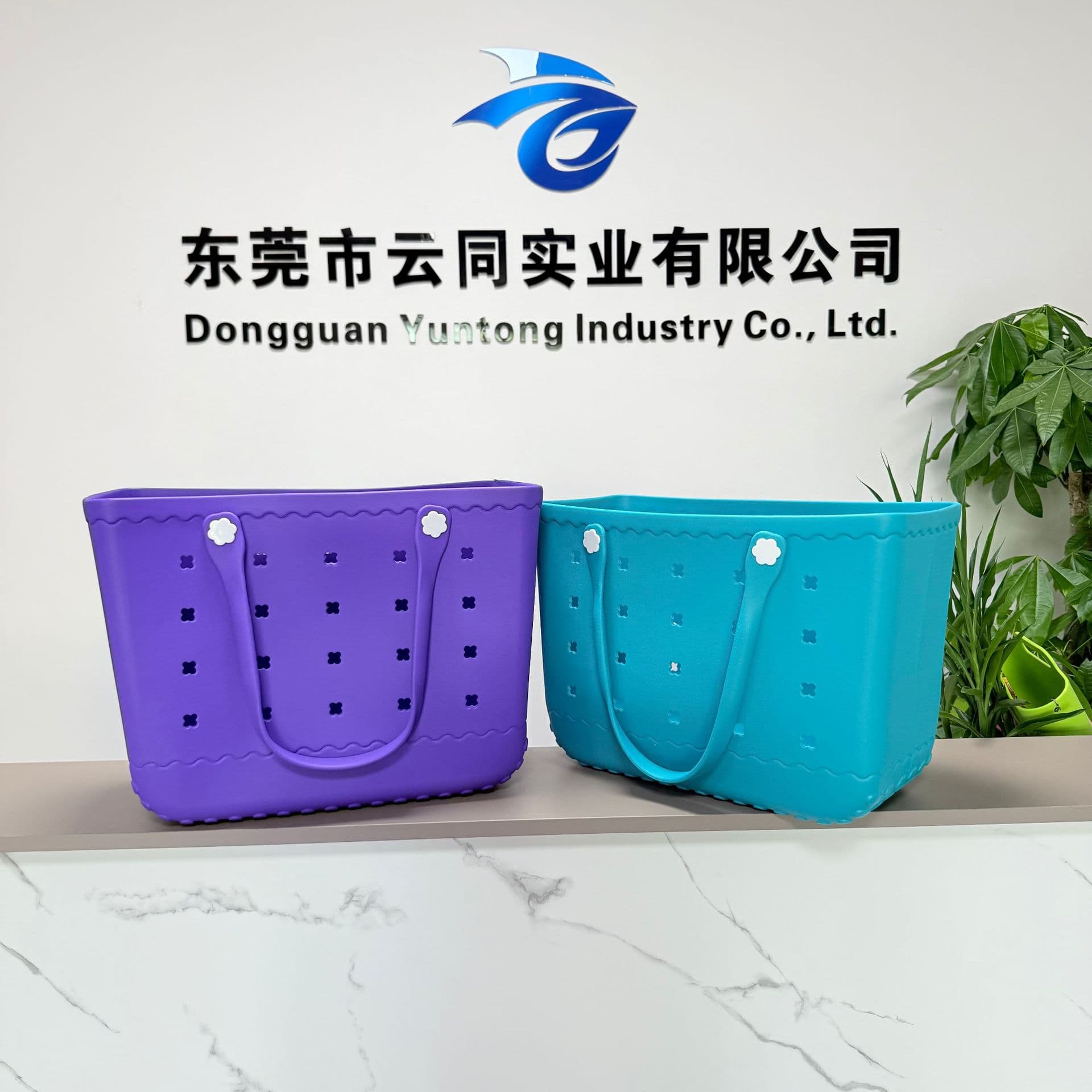 New Beach Wave Vacation EVA Solid Storage Bag Plum Blossom Hole EVA Beach Bag