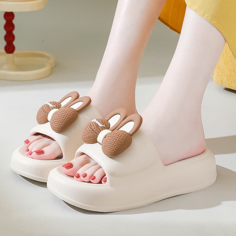 Thick-soled slippers for women in summer with good looks and cute bows for girly girls at home and bathroom with sandals and slippers