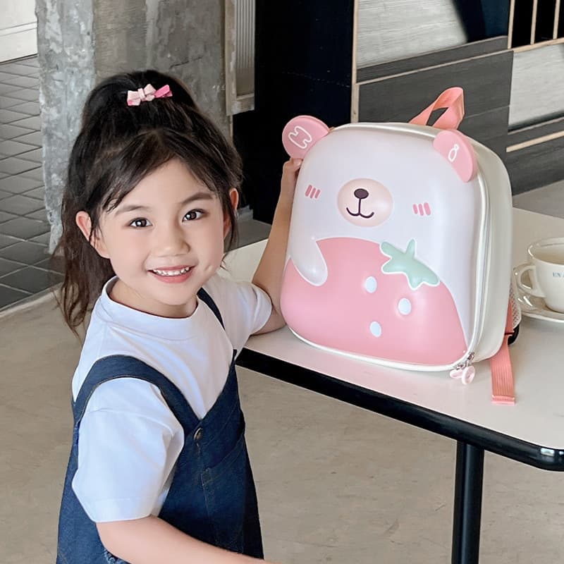 New large-capacity cute cartoon bear backpack for kindergarten children, fashionable and casual for outings
