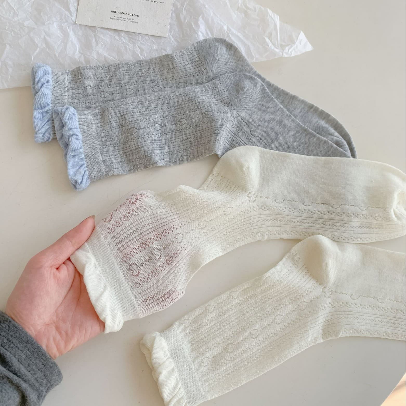 So Korean, so Korean~ Spring/Summer Korean Basic Ins Style Lace + Heart Cutout Mid-Calf Socks