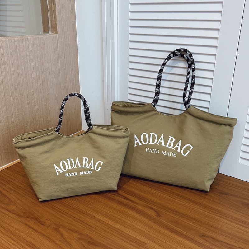 New Japanese internet celebrity dopamine simple letter large capacity handbag mommy bag work commuting handbag for women