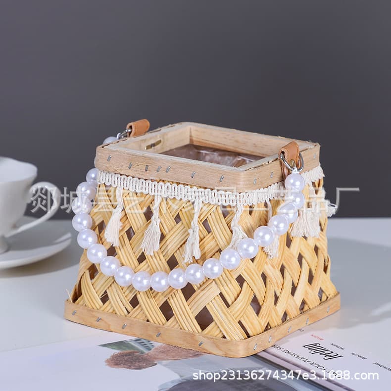 Handwoven Wood Chip Decorative Rattan Mother's Day Flower Basket, Rustic Gift Tote, Small Basket for Flower Arranging