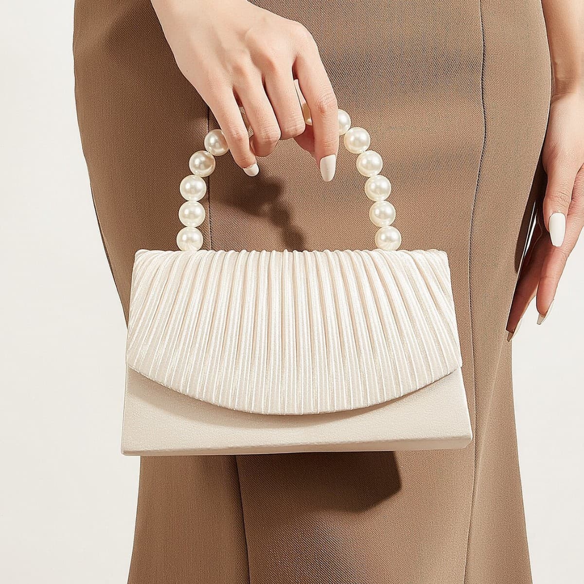 New Women's Cross-border Beaded Handbag with Pleated Decoration, Fashionable and Versatile for Wedding, Birthday Banquet, Evening Dress, and Dinner Party