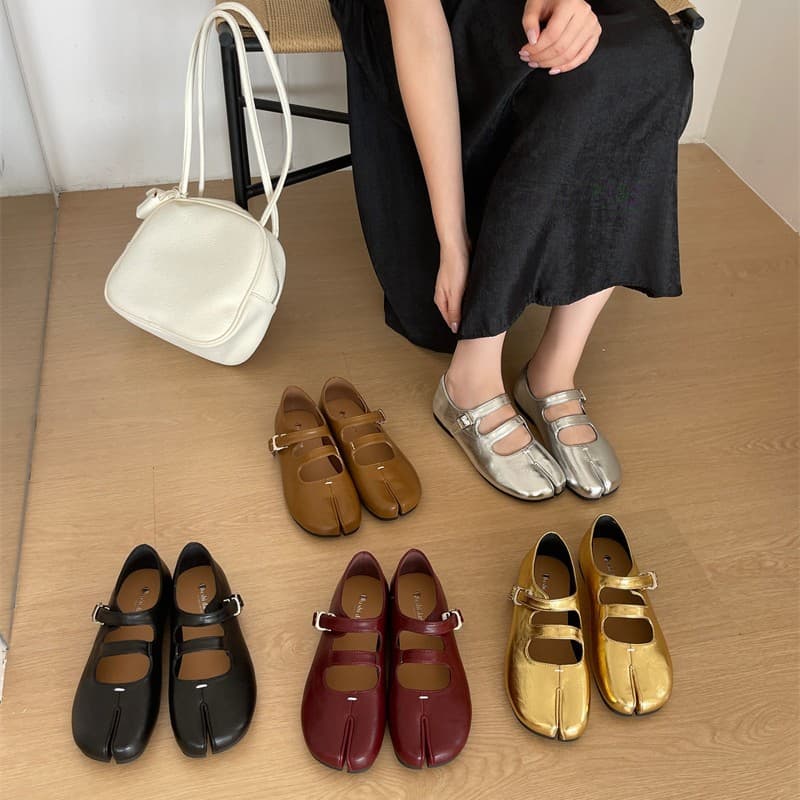 2026 New Spring Shallow Round Toe Horse Hoof Pig Foot Shoes Flat Split Toe Pig Hoof Shoes Mary Jane Flats Women's Shoes
