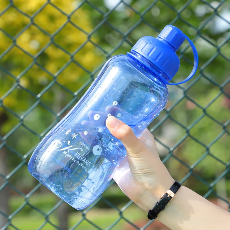 Fuyang Construction Site Water Cup, Large Capacity Outdoor Sports Plastic Space Cup, Scale Cup Dynamic Filter Leaf Space Cup Advertising