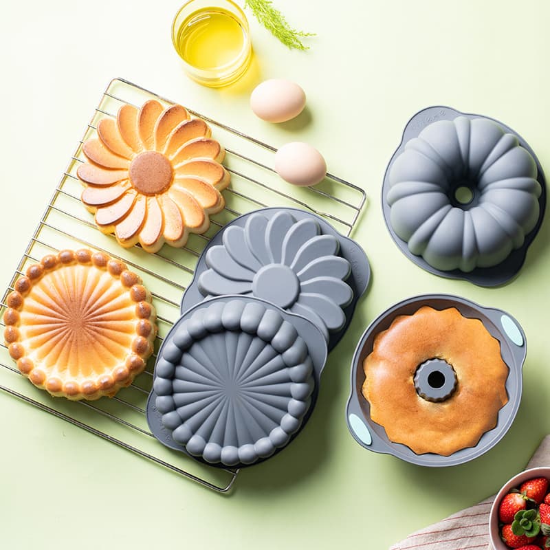New Cross-border Round Cake Mold Sunflower Silicone Cake Mold Mousse Bread Fluted Mold Baking Wholesale