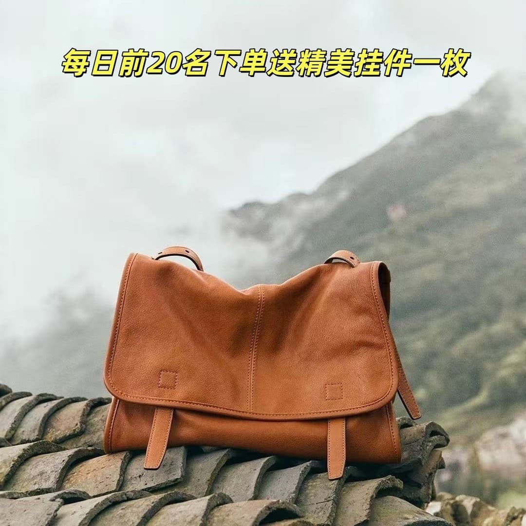 Vegetable-Tanned Leather Large-Capacity Messenger Bag for Women, Relaxed Commuter Crossbody Shoulder Bag, Genuine Leather Underarm Bag