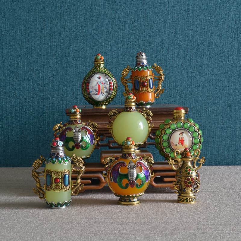 Chinese retro decorative snuff bottle ornament antique craft gift cloisonné painted inlaid luminescent stone