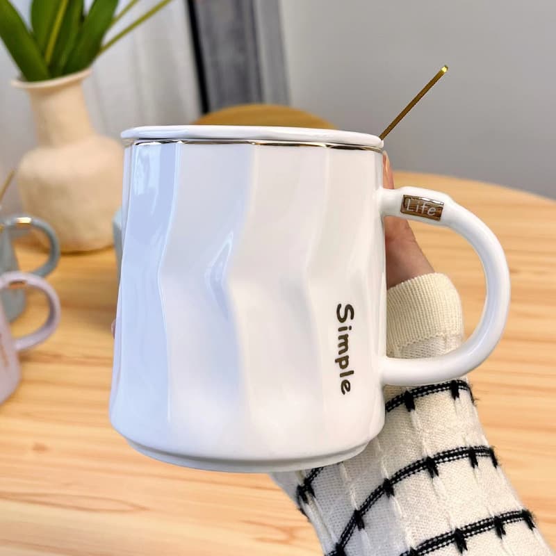 Coffee cup, high-looking mug, lidded spoon, household cup, ceramic drinking cup, creative personality, office couple