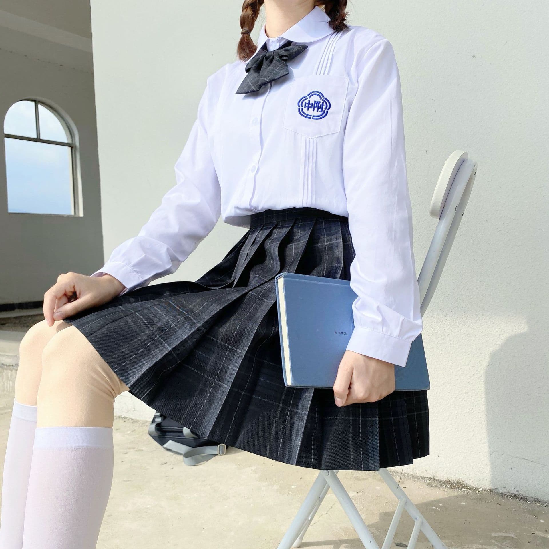 Taiwan School Uniform Set with White Shirt and Pleated Skirt for Middle School Students, High School Academy Style Graduation Class Uniform for Summer