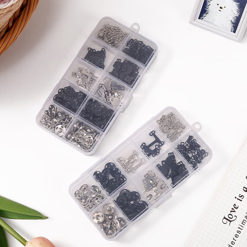 10-Compartment Boxed Trouser Hooks and Collar Hook Set, Silver and Black Two-Tone Skirt Hooks, Concealed Fasteners, Sewing and Mending Accessories