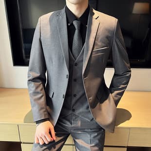 Men's Korean Slim Fit Three-Piece Suit Set for Office Work and Groom Wedding Attire
