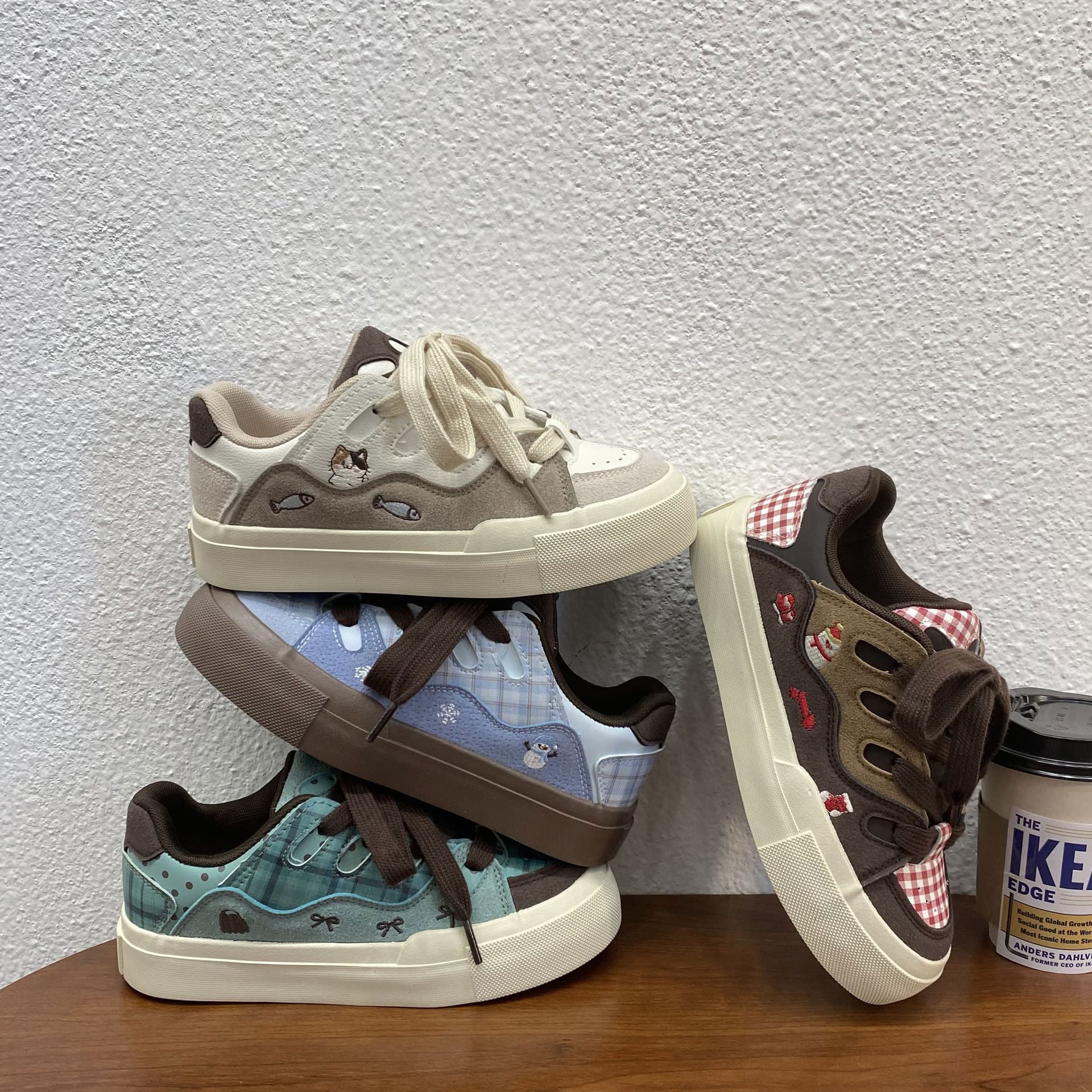 2025 Autumn New Breathable Color-Block Skate Shoes, Ins Korean Style White Shoes for Female Students, Trendy Puff Sneakers 6158