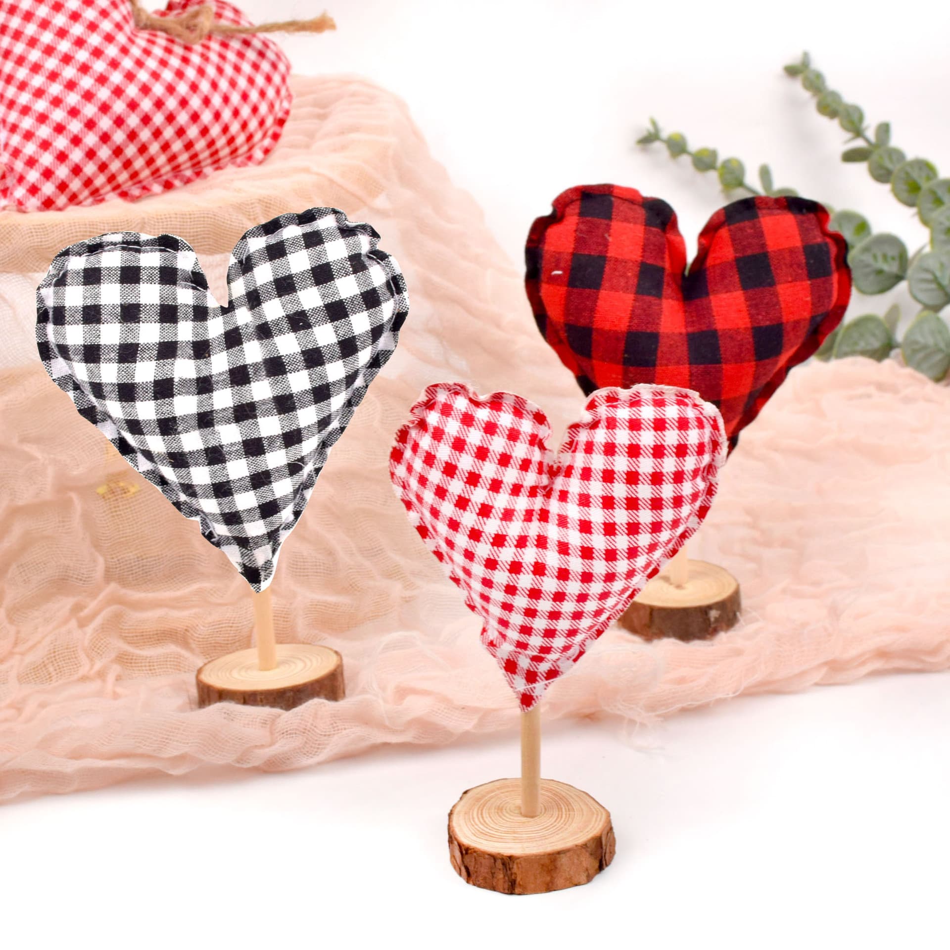 Cross-border New Valentine's Day Heart Stuffed Decoration Ornament, Popular European and American Home Handmade Gift, Amazon Supply