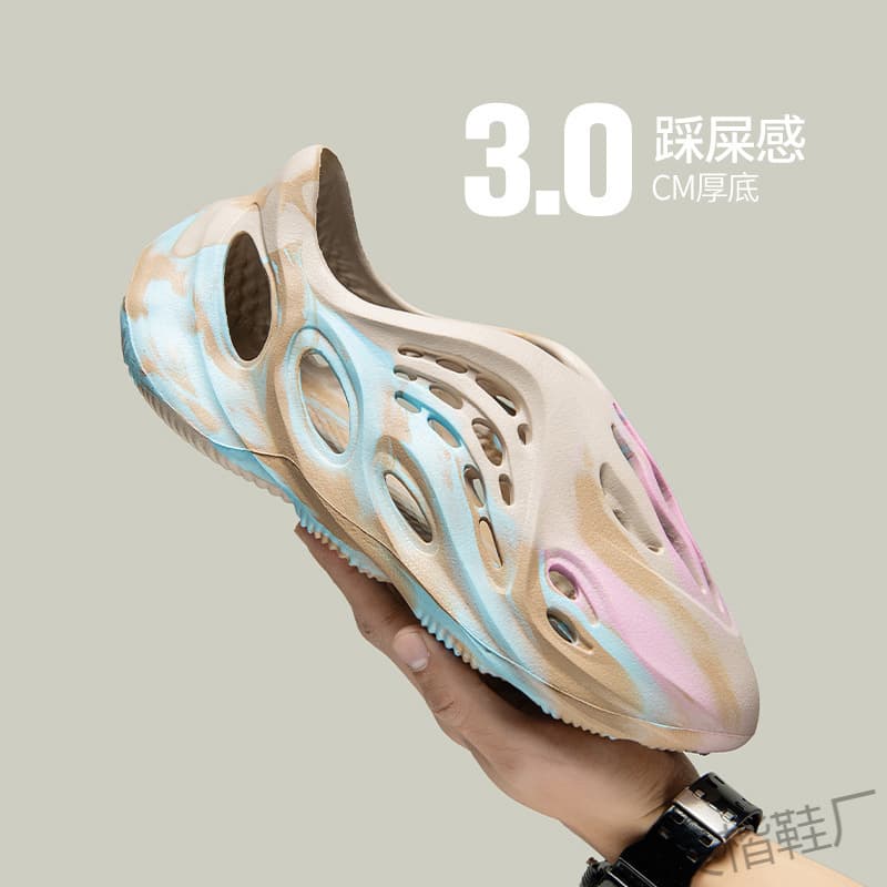 Jinjiang Factory Yeezy 700 Camouflage Crocs Korean Style Men's Soft Sole Sandals Summer Casual Slippers Outdoor Size 47