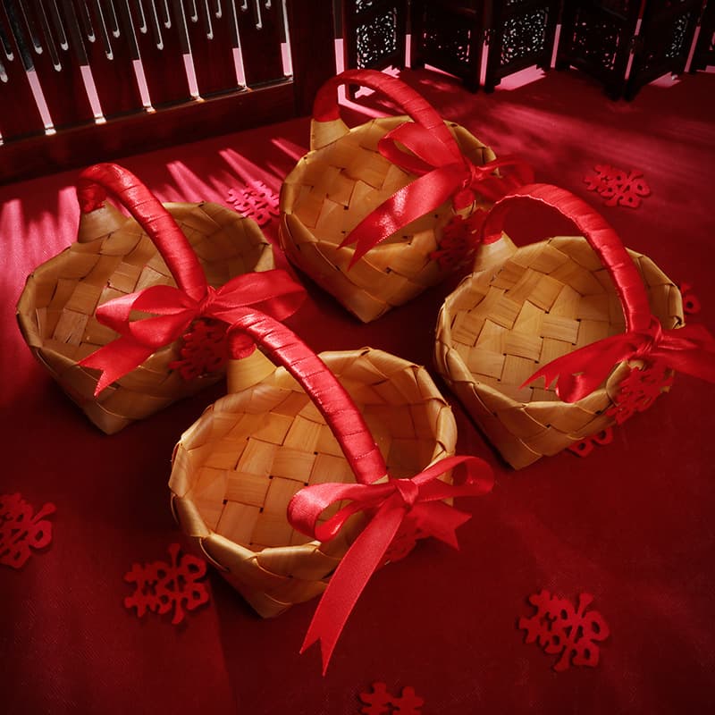 Wholesale Wedding Supplies Handwoven Early Birth of a Precious Child Basket Wedding Room Decoration Pressing Bed Favor Handheld Basket