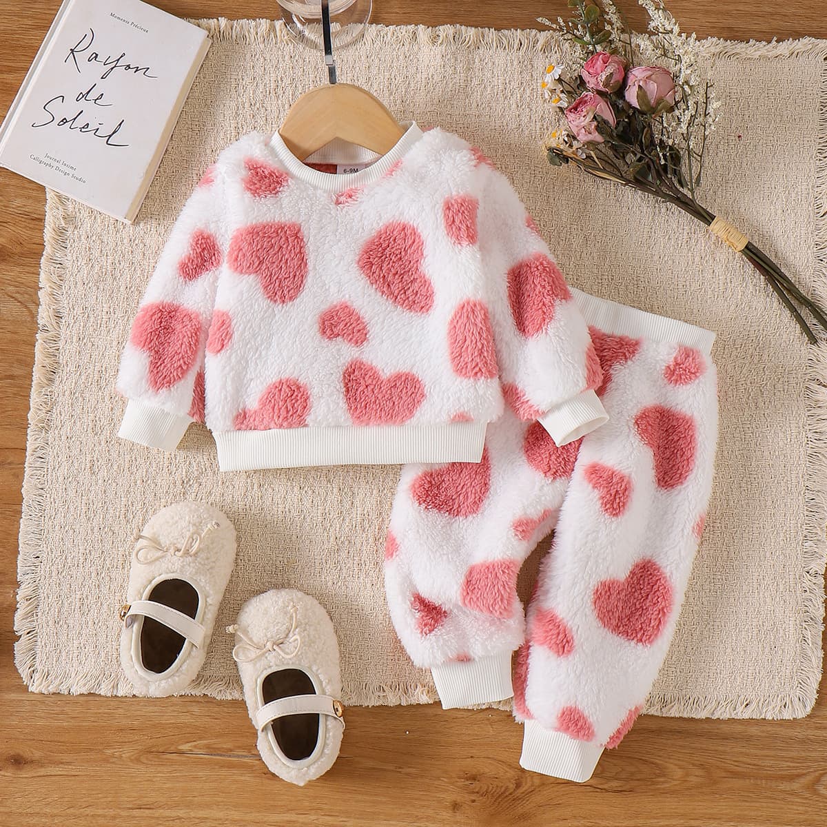 New Fall/Winter Heart Pattern Fuzzy Hoodie Long Sleeve with Pants Cute Sweet Kids' Two-Piece Set for Cross-Border US/EU Market