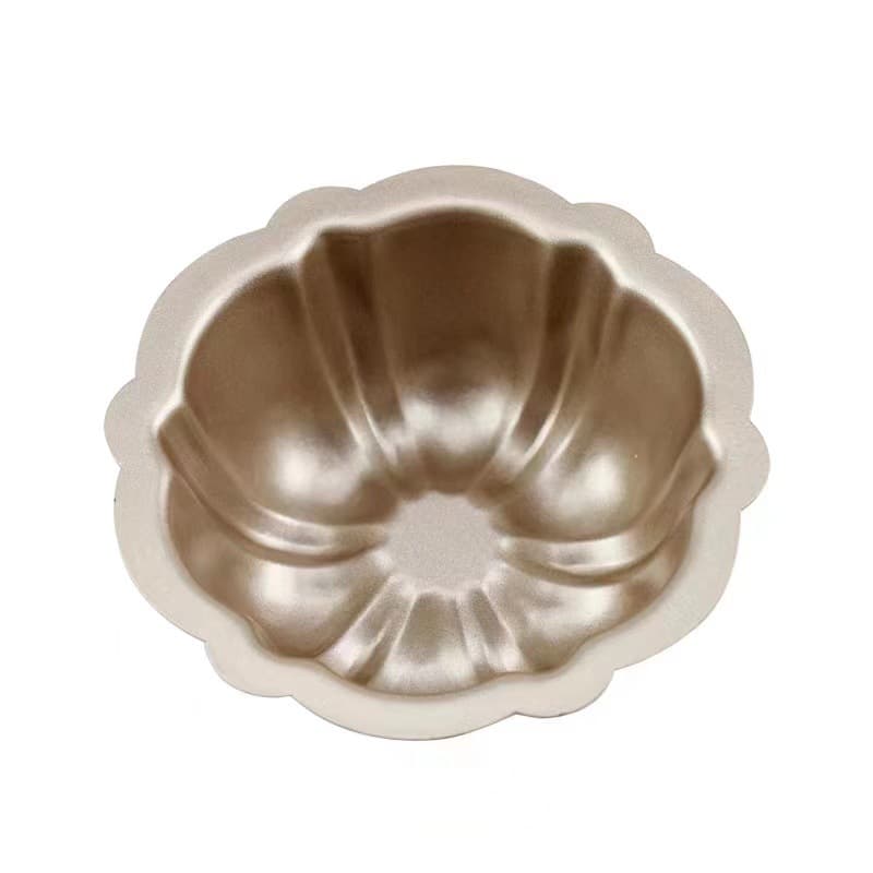 Mini gold and black pumpkin plum blossom 4-inch Gugelhupf non-stick cake pan for home baking