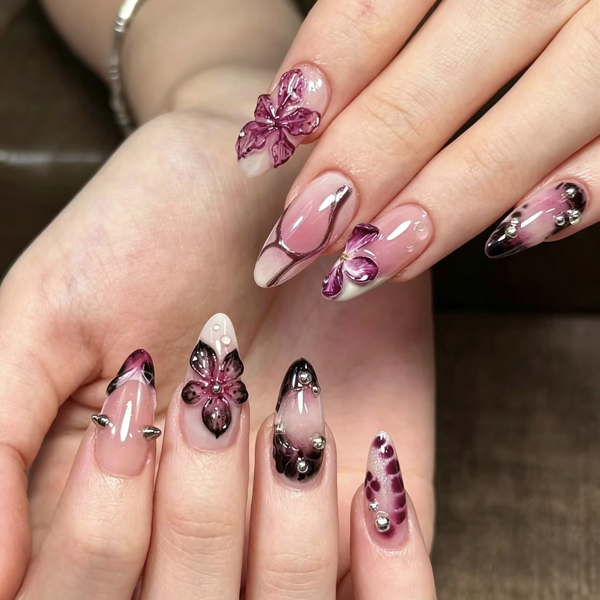 Cross-border Pure Desire Ombre Wearable Nails Handmade 3D Embossed Flower Cat Eye Almond Nails Whitening Removable Fake Nails