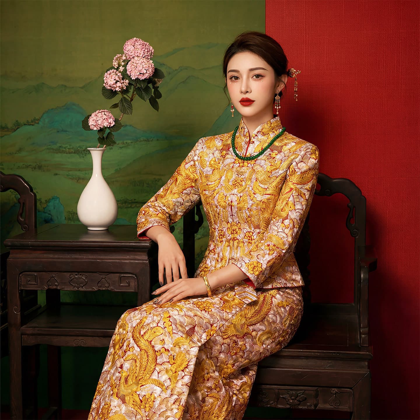 Longfeng Gua Xiuhe Wedding Dress 2026 New Style Bride New Chinese Style Wedding for Petite Figures Phoenix Crown & Xiapei