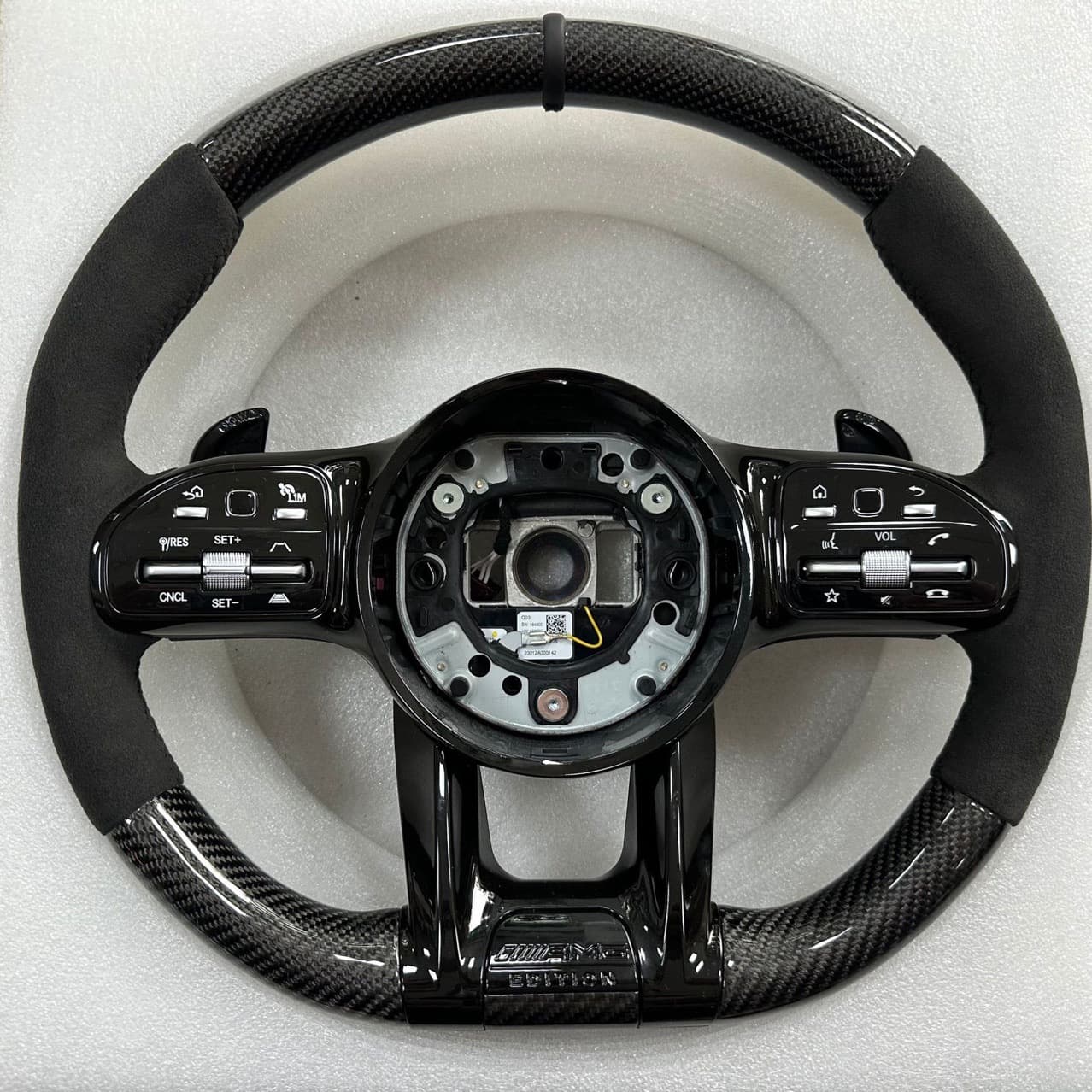 Cross-border applicable Mercedes-Benz new C-class E-class B-class AMG car modified carbon fiber steering wheel assembly sports