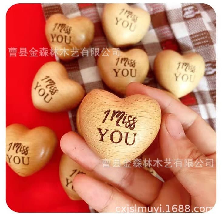 Cross-border Hot-selling Beechwood Heart-shaped Hand Ornament, Wooden Decorative Pendant with Customizable Engraving/Printing Logo