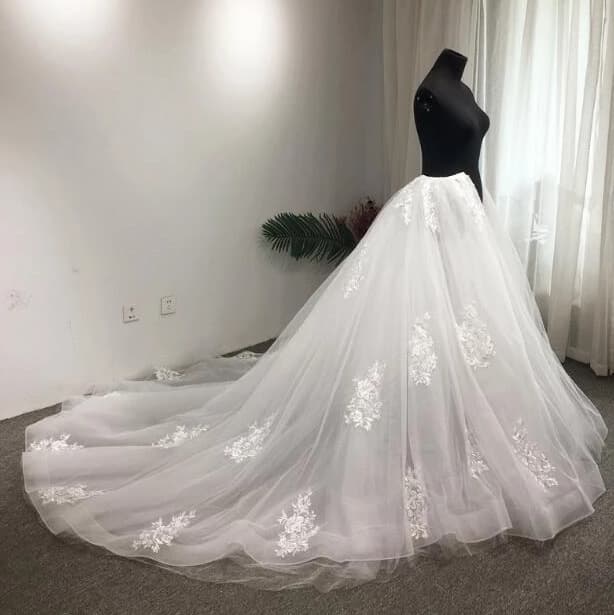 European and American Wedding Dress Accessory Five-Layer Tulle Puffy Detachable Skirt, Large Skirt with Lace Applique Long Train