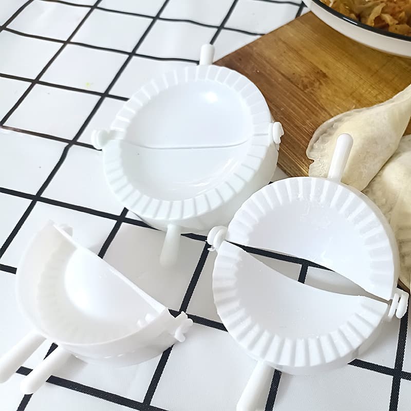 Creative kitchen household dumpling making device manual dumpling pinching device artifact making dumpling skin mold manual dumpling clip