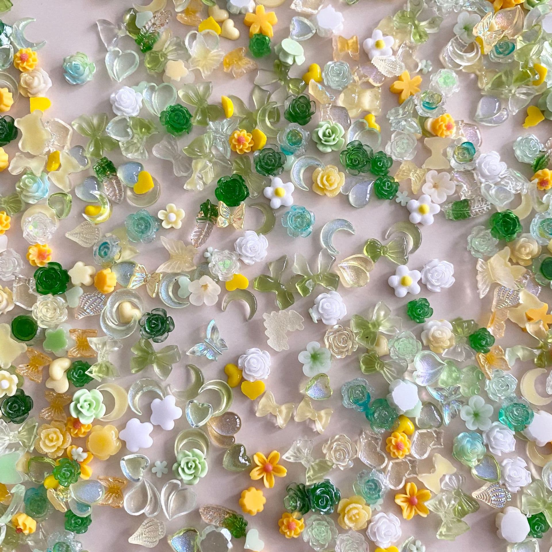 Spring Green and Yellow Nail Art Accessories, Lush Green Mixed Five-Petal Flower Heart Bow Fairy-Style Nail Art Material Kit